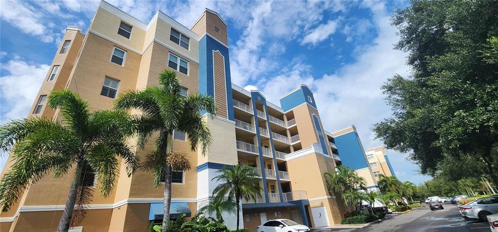 960 STARKEY ROAD UNIT 3302