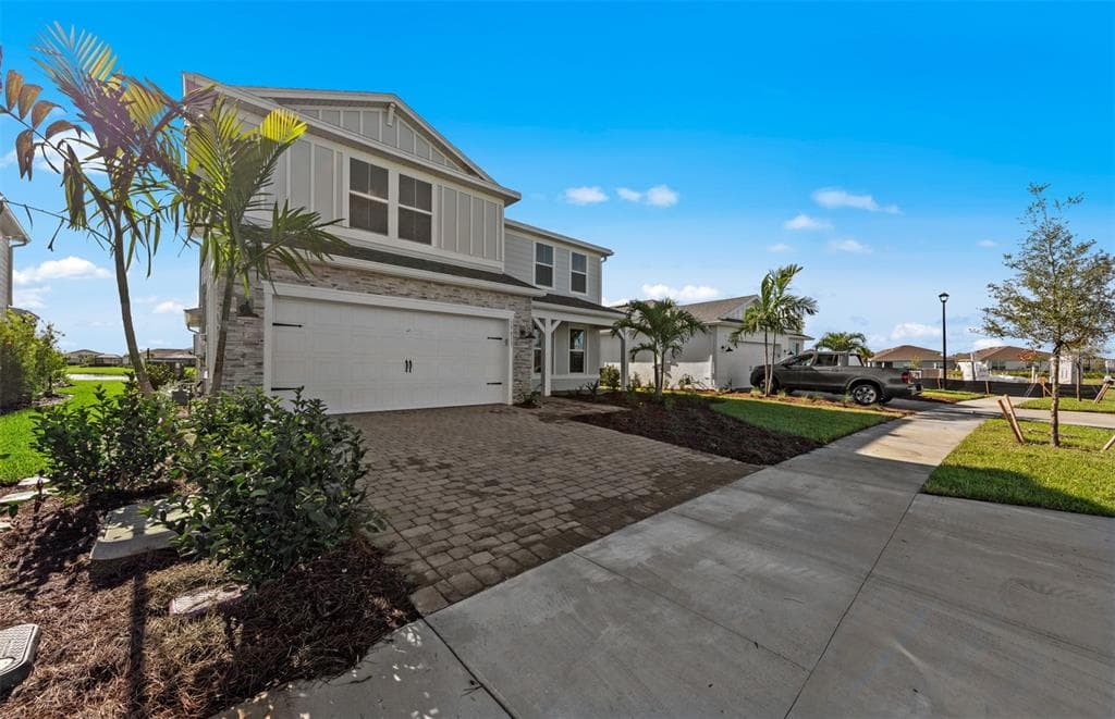7617 FULHAM AVENUE BRADENTON, FL 34210