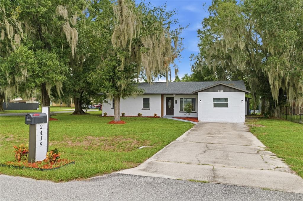 2419 RIDGEVIEW DRIVE LAKELAND, FL 33810