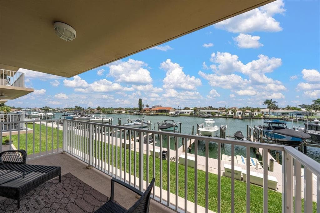 223 ISLAND WAY UNIT 2E