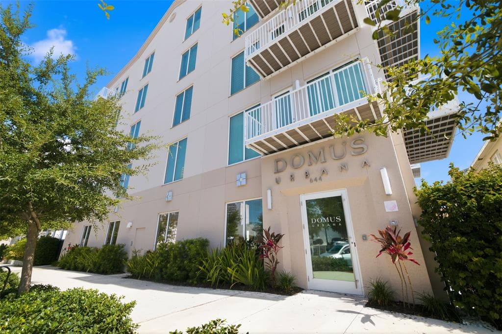 644 3RD AVENUE S UNIT 403 ST PETERSBURG, FL 33701