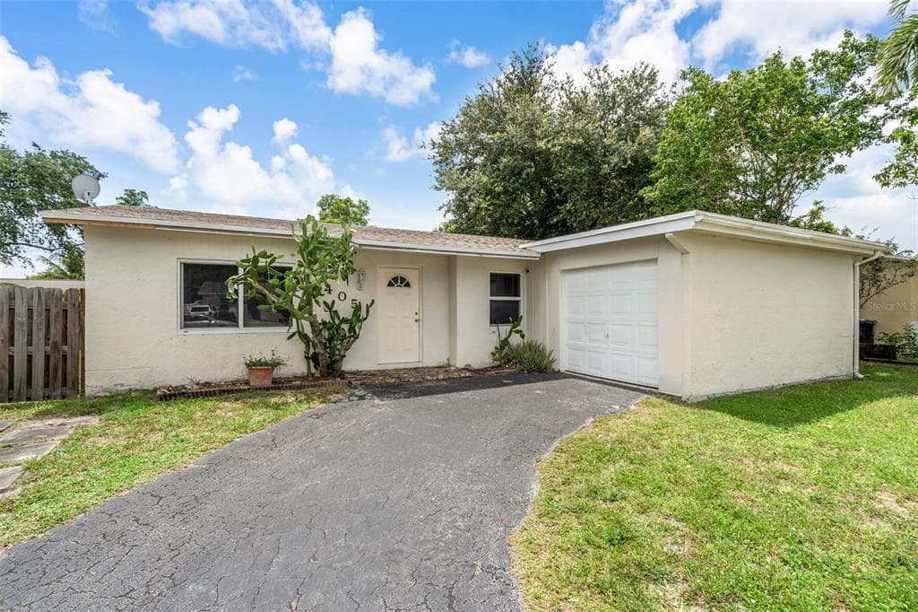 405 SW 77TH AVENUE NORTH LAUDERDALE, FL 33068