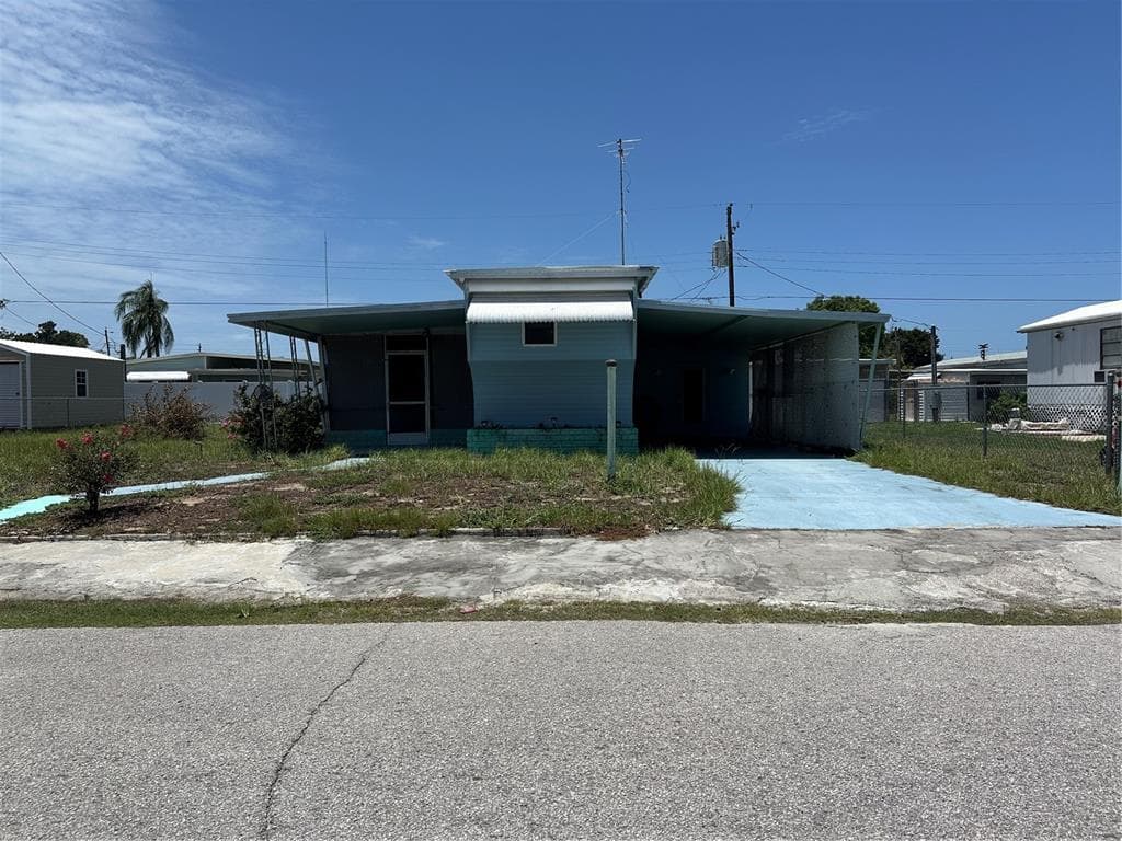 2025 SHADY COVE DRIVE