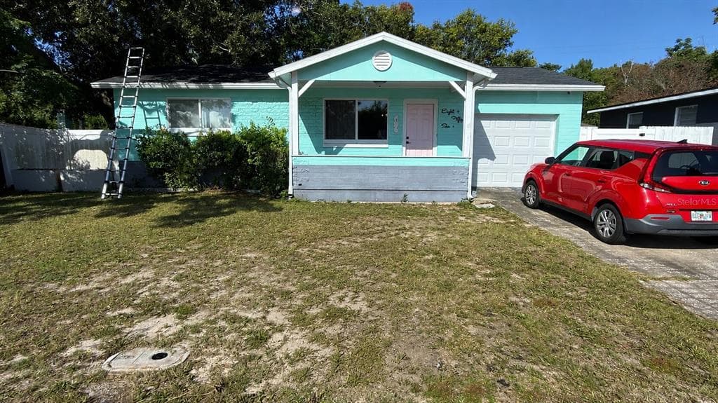 856 BERKSHIRE ROAD DAYTONA BEACH, FL 32117