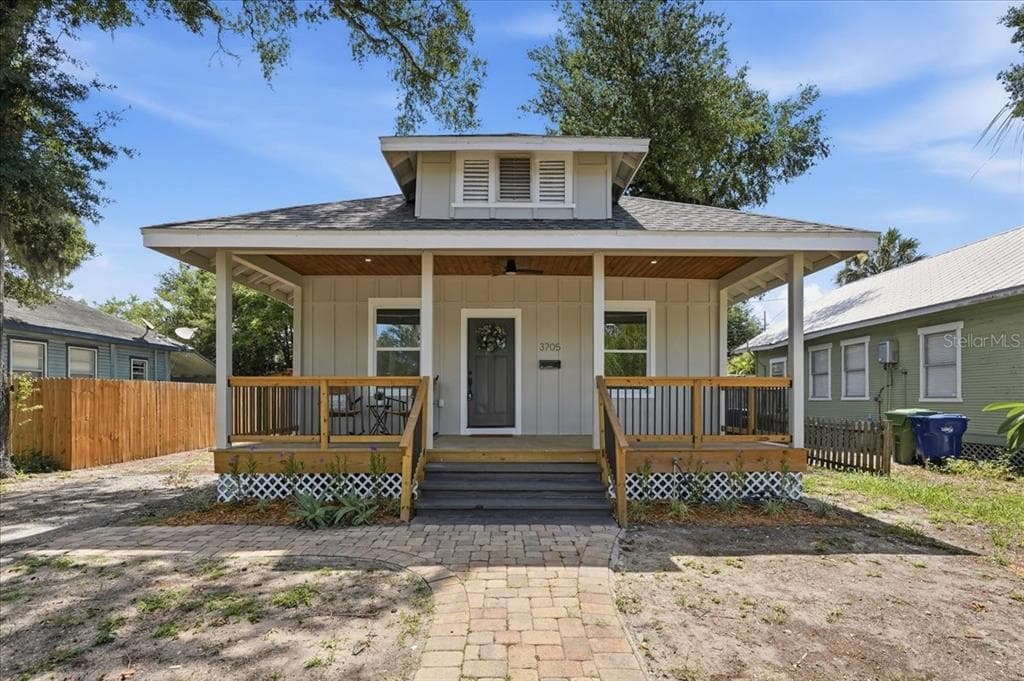 3705 N HIGHLAND AVENUE