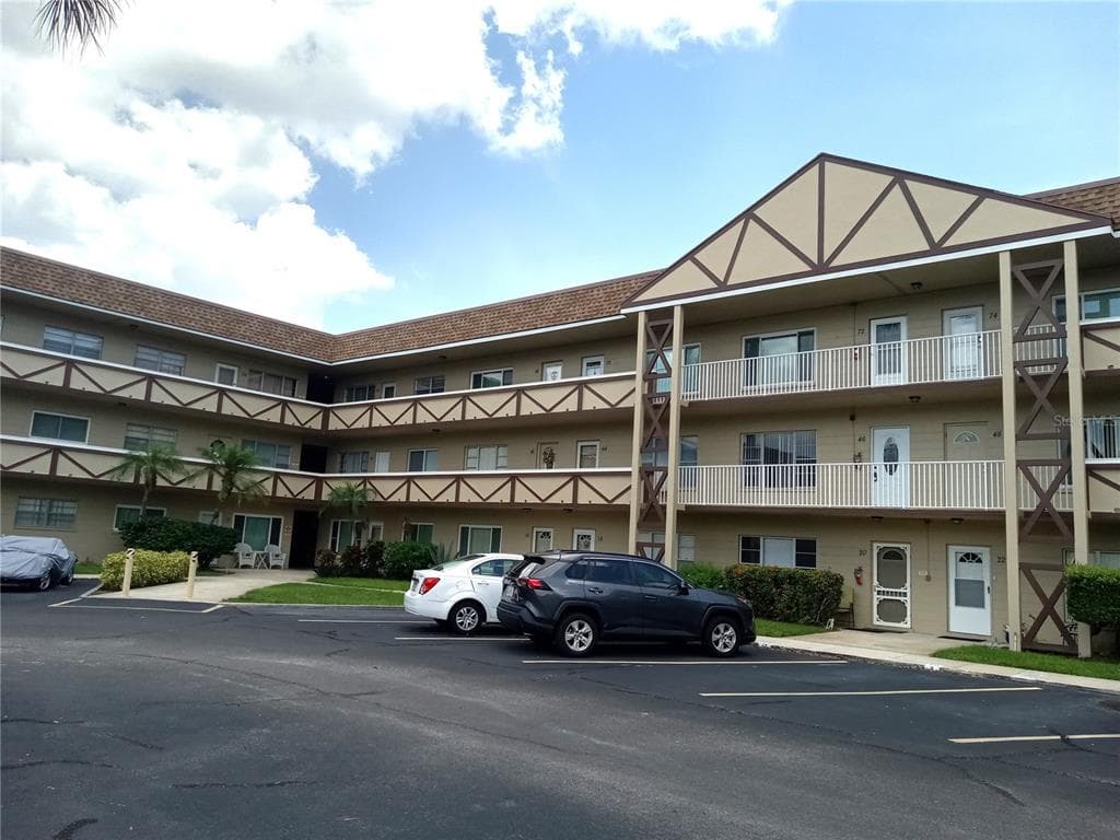 2464 AUSTRALIA WAY E UNIT 14