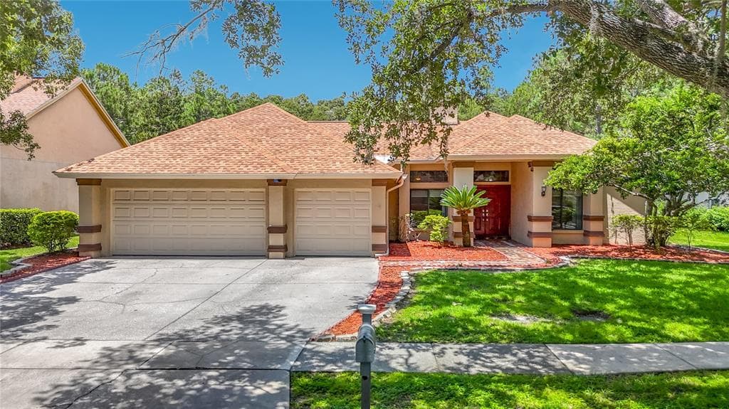 16040 PENWOOD DRIVE TAMPA, FL 33647