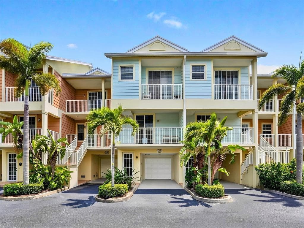 3248 MANGROVE POINT DRIVE RUSKIN, FL 33570