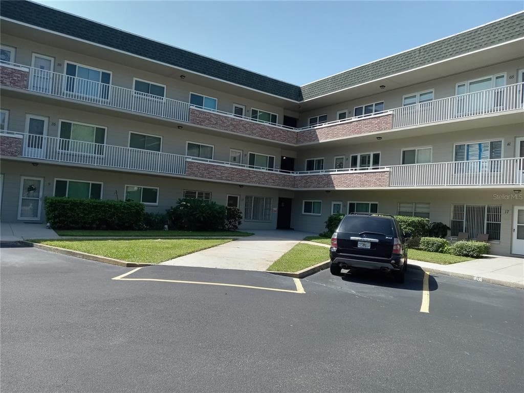 2427 RHODESIAN DRIVE UNIT 11