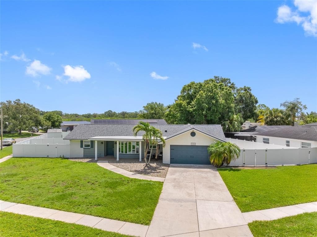 1950 ARVIS CIRCLE W CLEARWATER, FL 33764