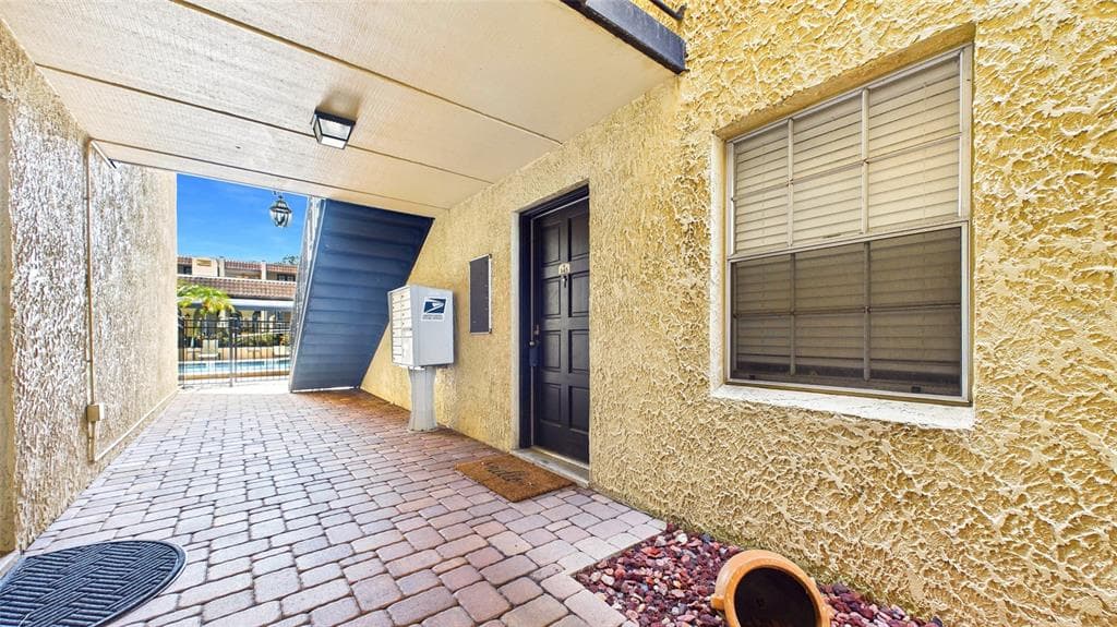 5306 SANTA ROSA COURT UNIT 143 TAMPA, FL 33609