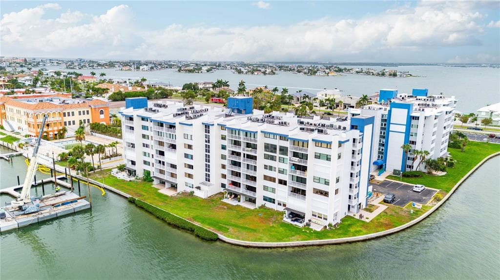 450 TREASURE ISLAND CAUSEWAY UNIT 311 ST PETERSBURG, FL 33706