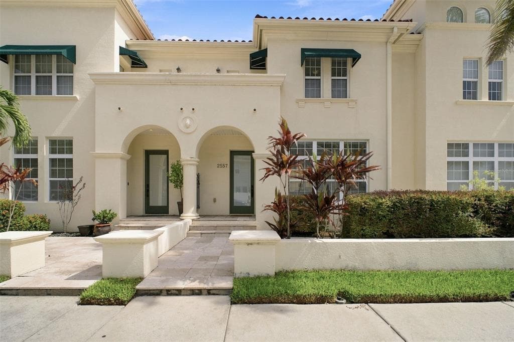 2557 W PLATT STREET TAMPA, FL 33609