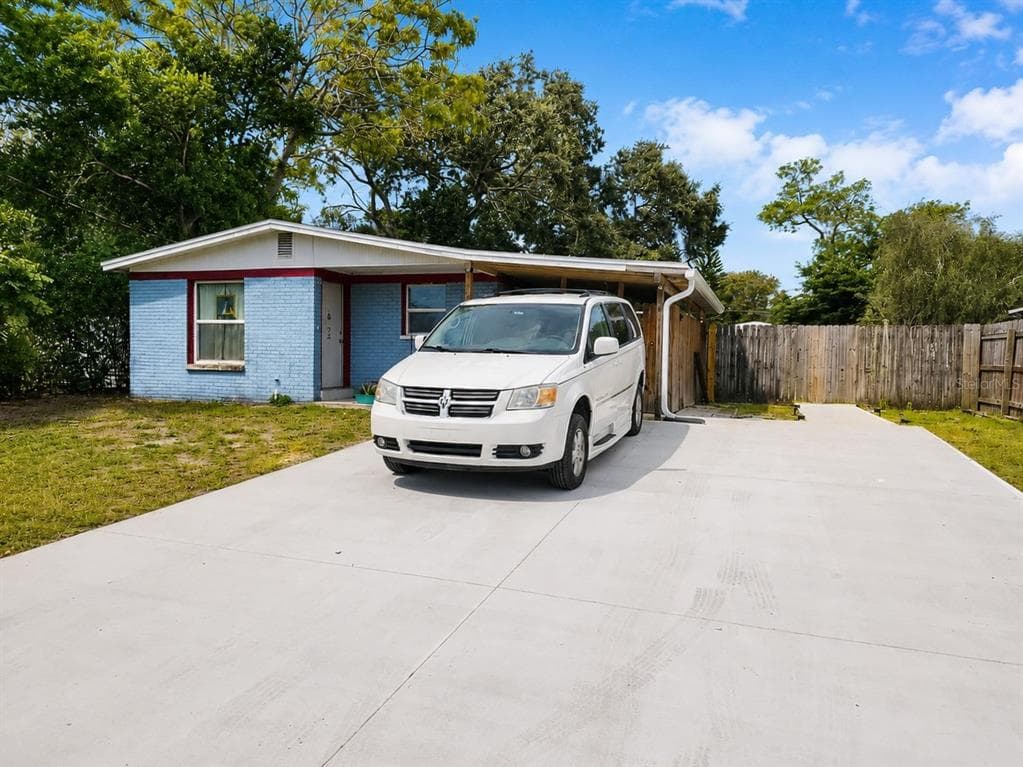 6512 W CHELSEA STREET TAMPA, FL 33634