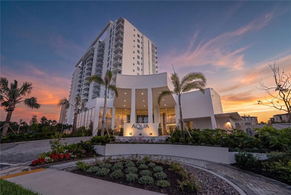 5713 BOWEN DANIEL DRIVE UNIT 506 TAMPA, FL 33616
