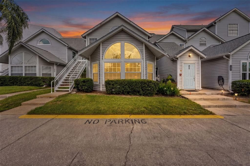 12237 ARMENIA GABLES CIR