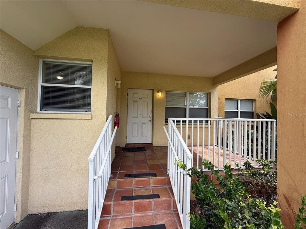 1355 DREW STREET UNIT 101 CLEARWATER, FL 33755