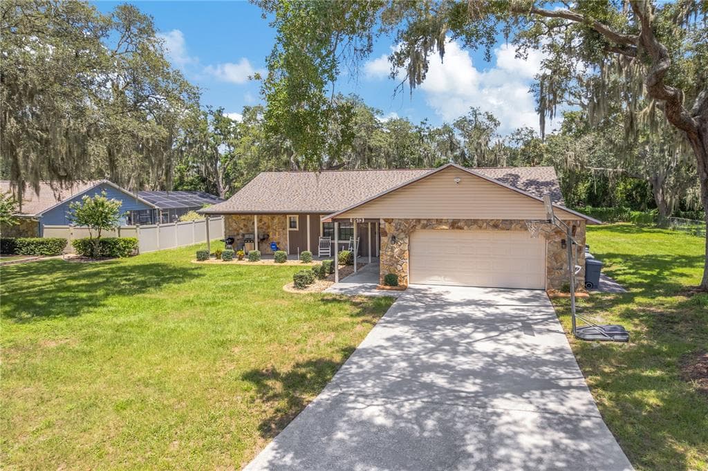 8513 DEE CIRCLE RIVERVIEW, FL 33569