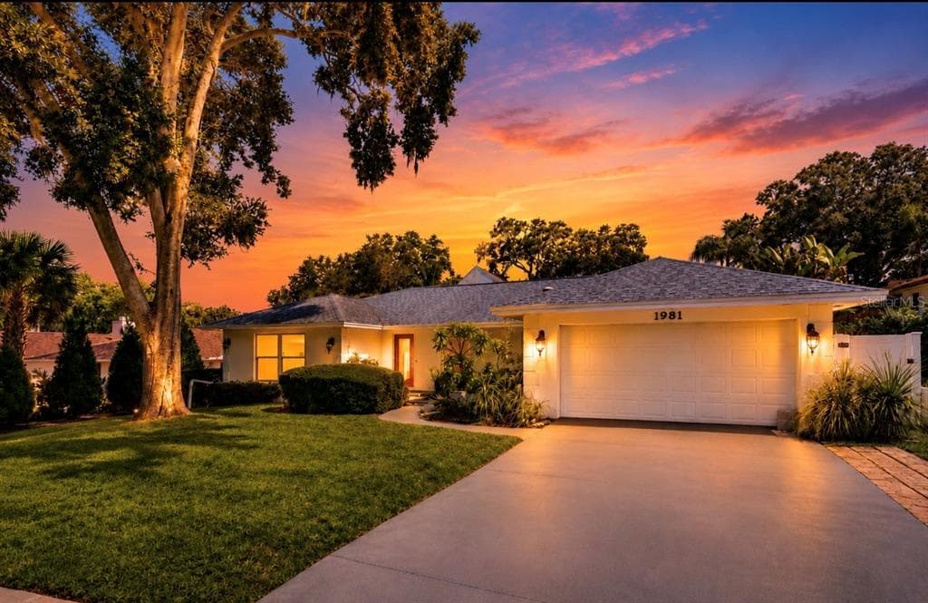 1981 CASTILLE DRIVE DUNEDIN, FL 34698