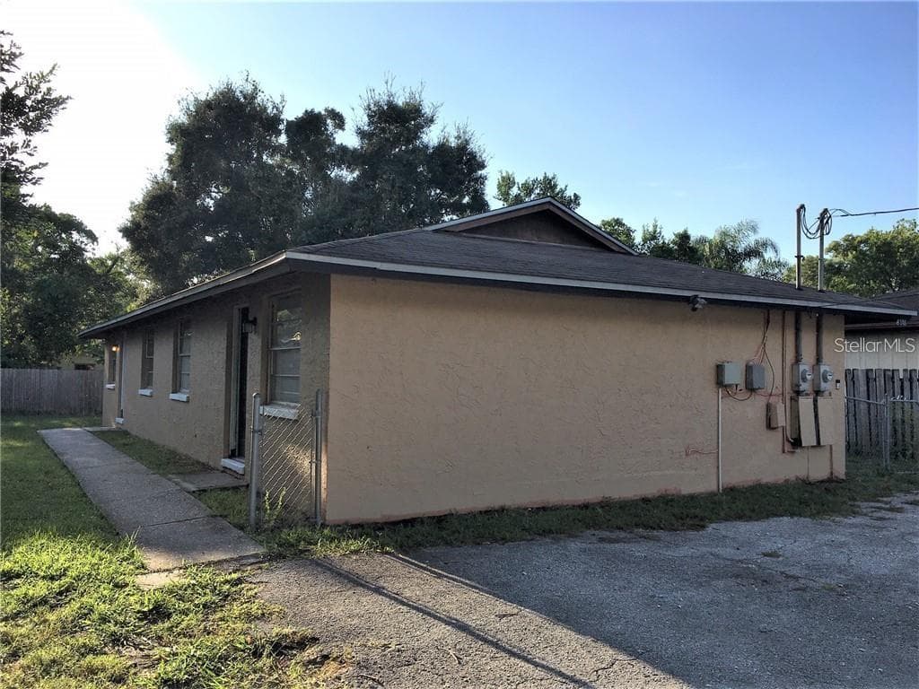 8306 N 17TH STREET TAMPA, FL 33604