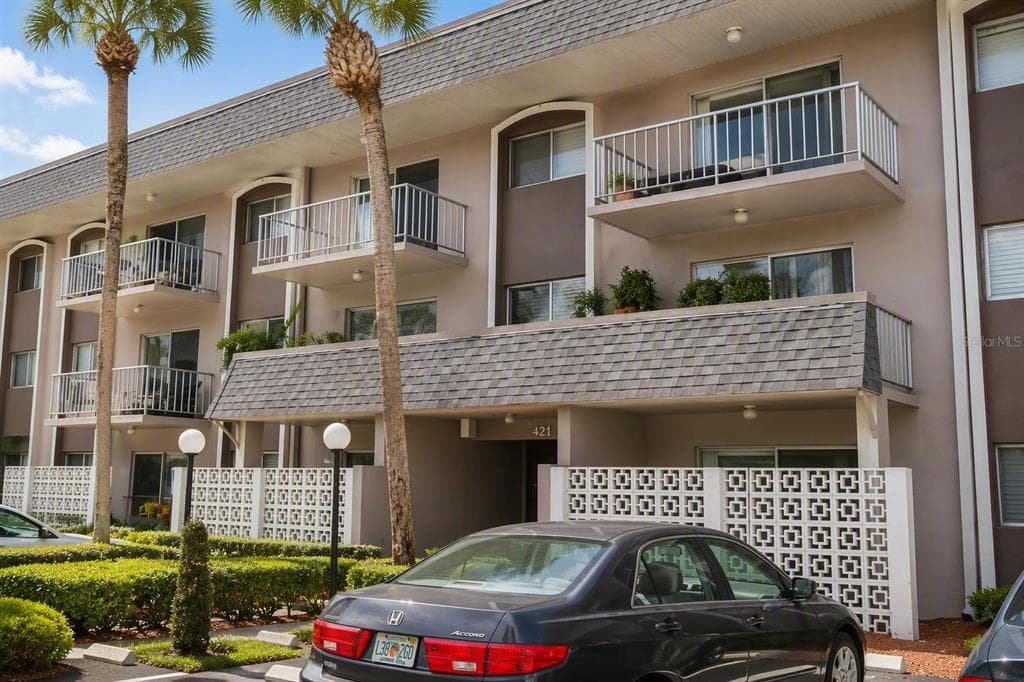 4610 W GRAY STREET UNIT 307