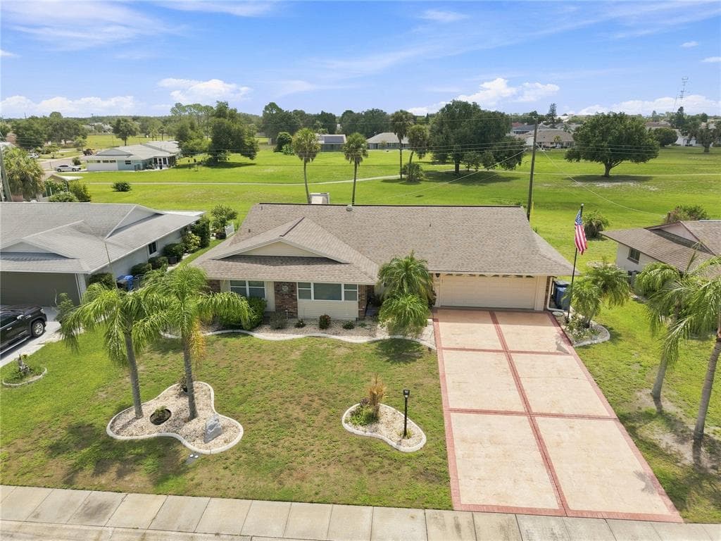 1405 HACIENDA DRIVE SUN CITY CENTER, FL 33573