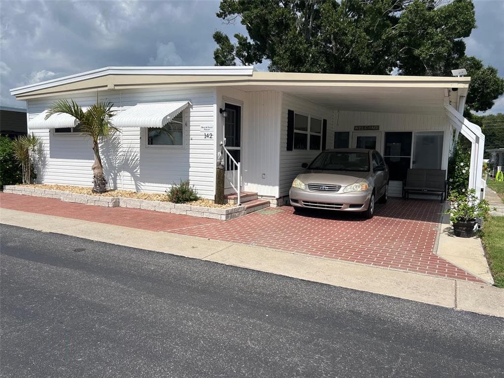 142 FERN PALM STREET LARGO, FL 33778