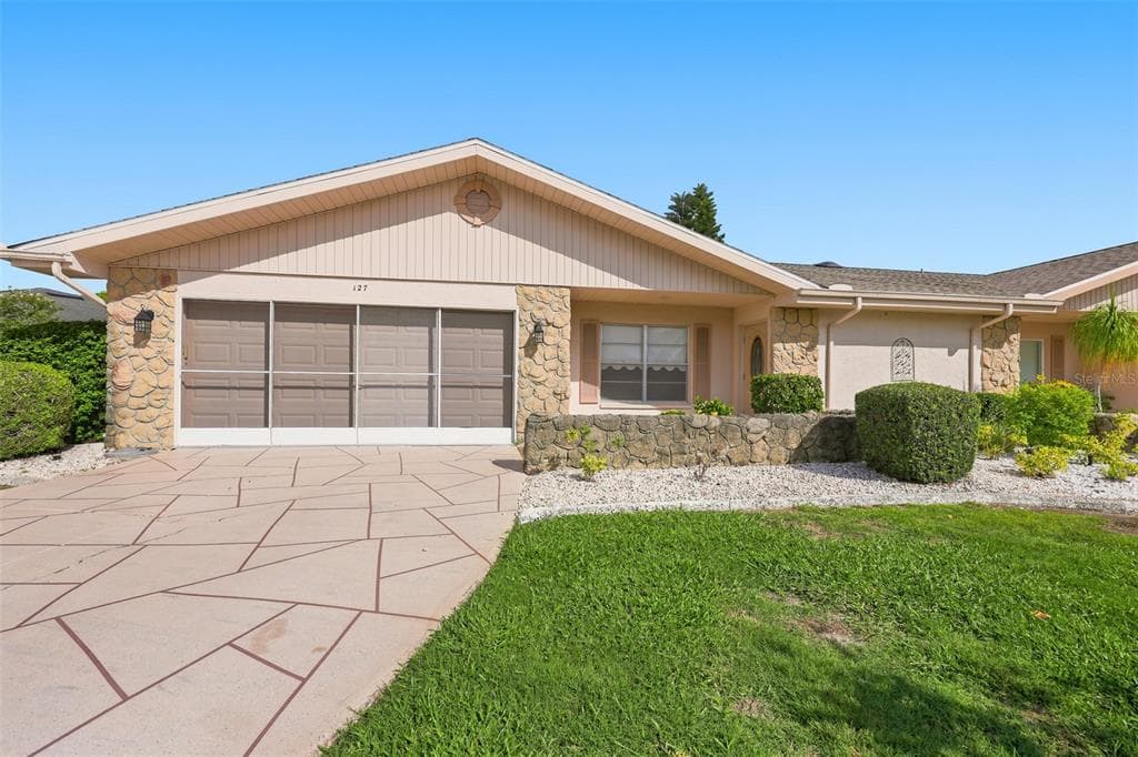 127 WINTERSONG LANE SUN CITY CENTER, FL 33573