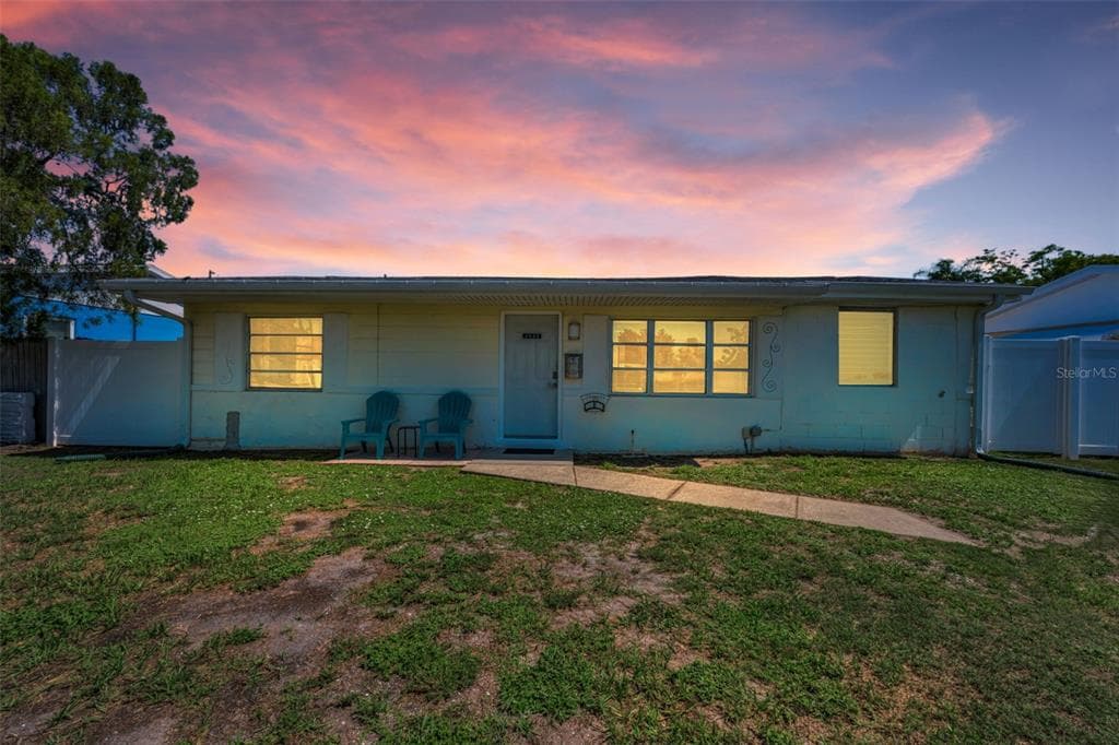 4829 30TH AVENUE N ST PETERSBURG, FL 33713