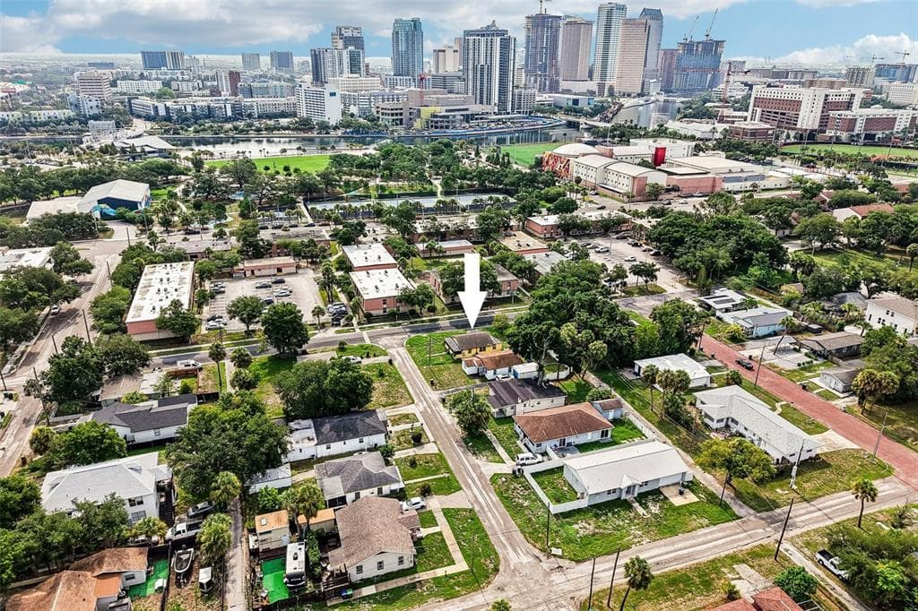 1002 W NASSAU STREET TAMPA, FL 33607