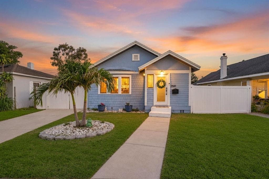 2561 13TH AVENUE N ST PETERSBURG, FL 33713