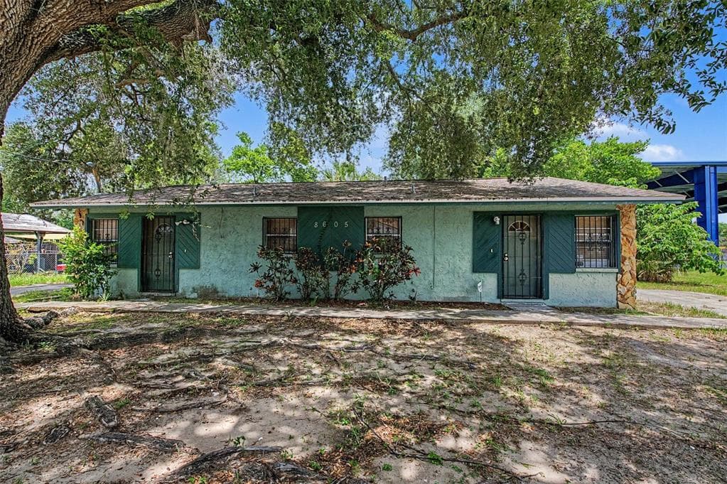 8605 N 12TH STREET TAMPA, FL 33604