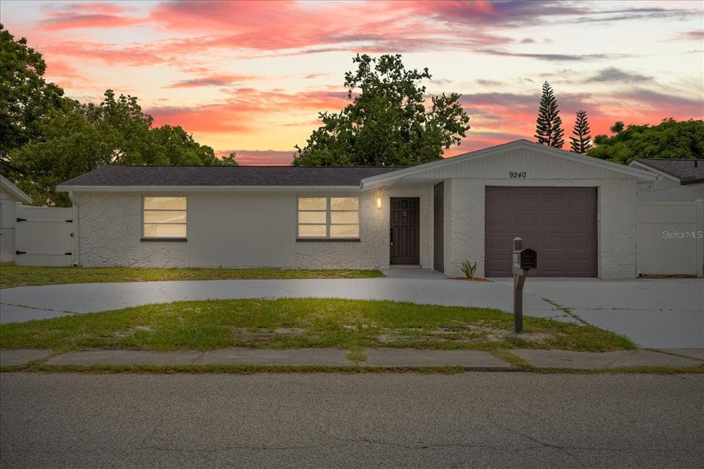9240 STERLING LANE PORT RICHEY, FL 34668