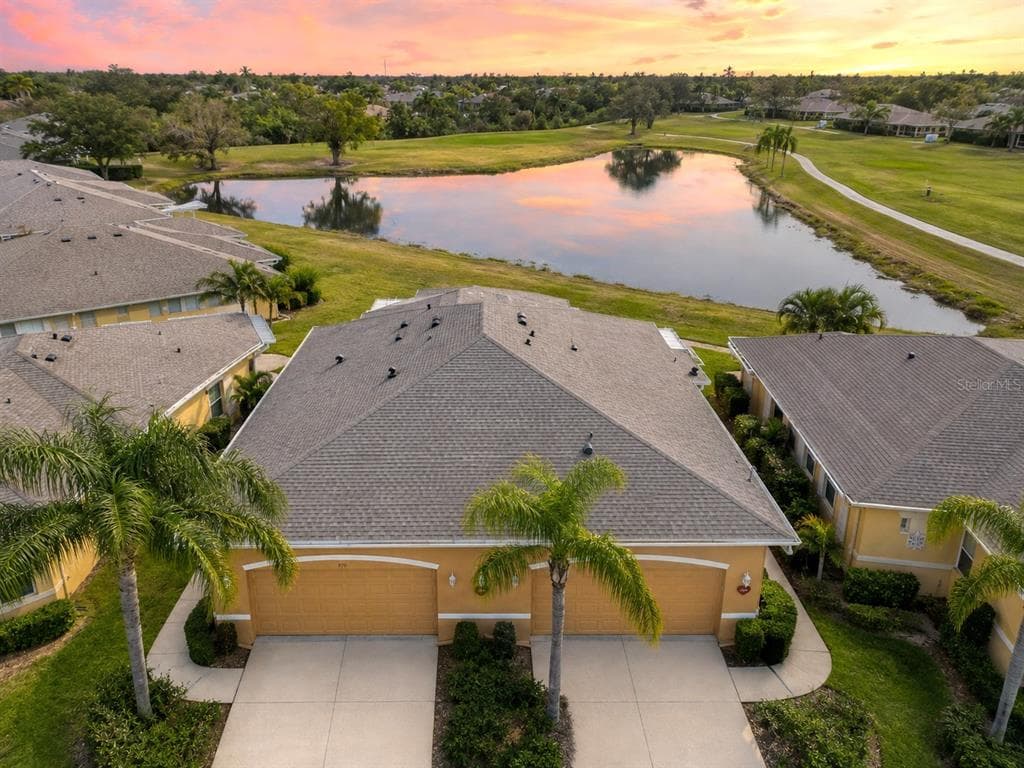 970 PEMBROKE POINT WAY SUN CITY CENTER, FL 33573