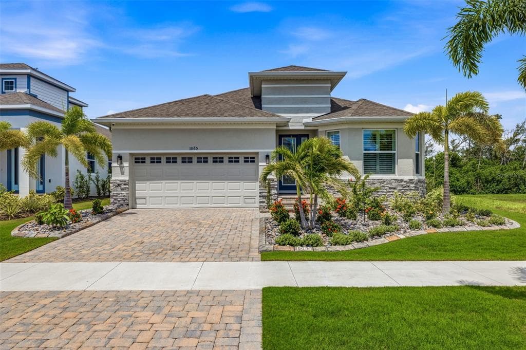 1065 SIGNET DRIVE APOLLO BEACH, FL 33572