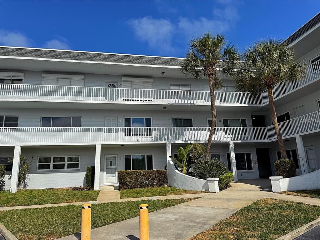 2001 WORLD PARKWAY BOULEVARD UNIT 7 CLEARWATER, FL 33763