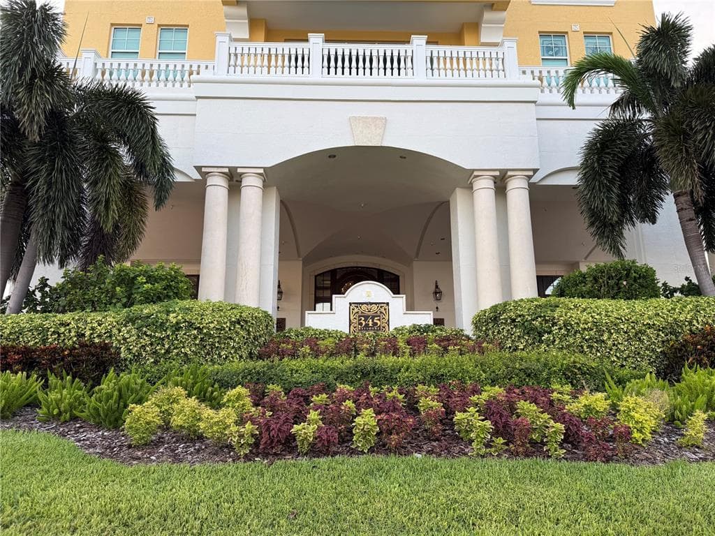 345 BAYSHORE BOULEVARD UNIT 1102 TAMPA, FL 33606