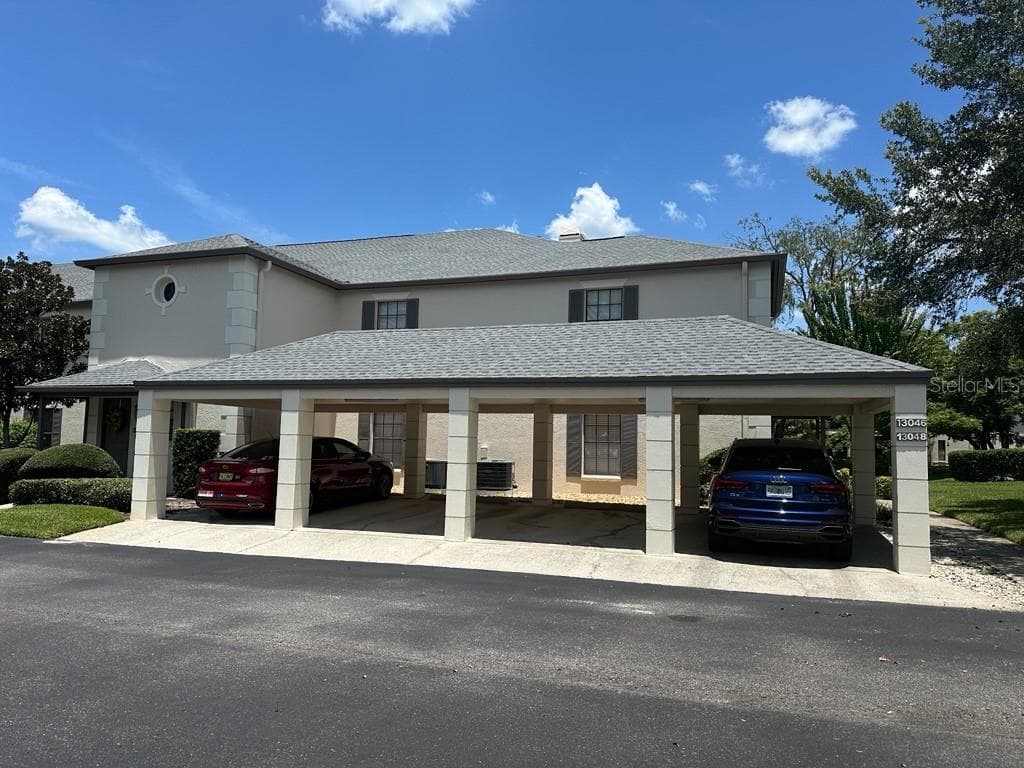 13046 VILLAGE CHASE CIRCLE UNIT 13046 TAMPA, FL 33618