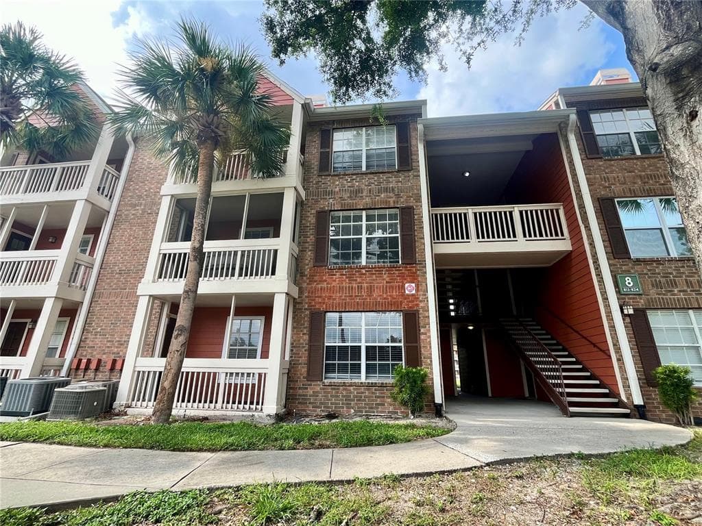 10200 GANDY BOULEVARD N UNIT 813