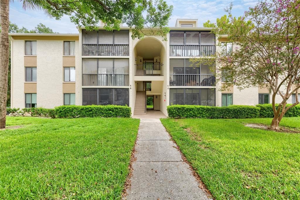 3232 LAKE PINE WAY E UNIT B1