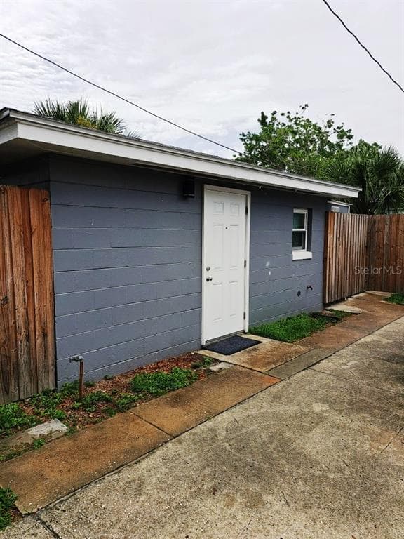 2521 1/2 14TH AVENUE S ST PETERSBURG, FL 33712