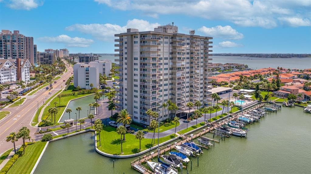 1621 GULF BOULEVARD UNIT 501