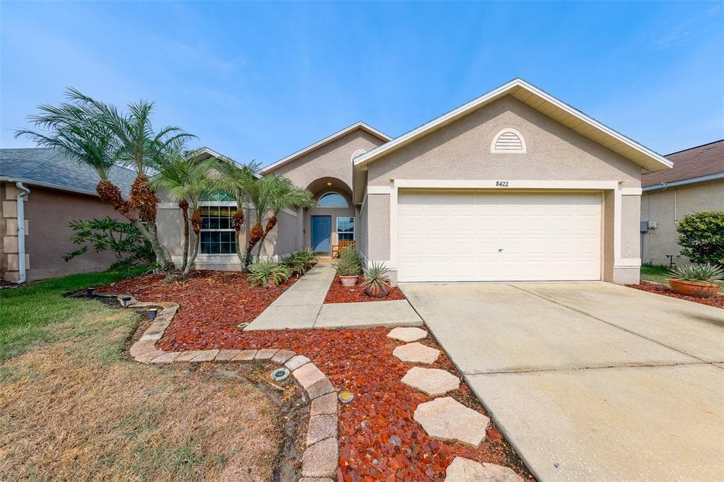 8422 POYDRAS LANE TAMPA, FL 33635