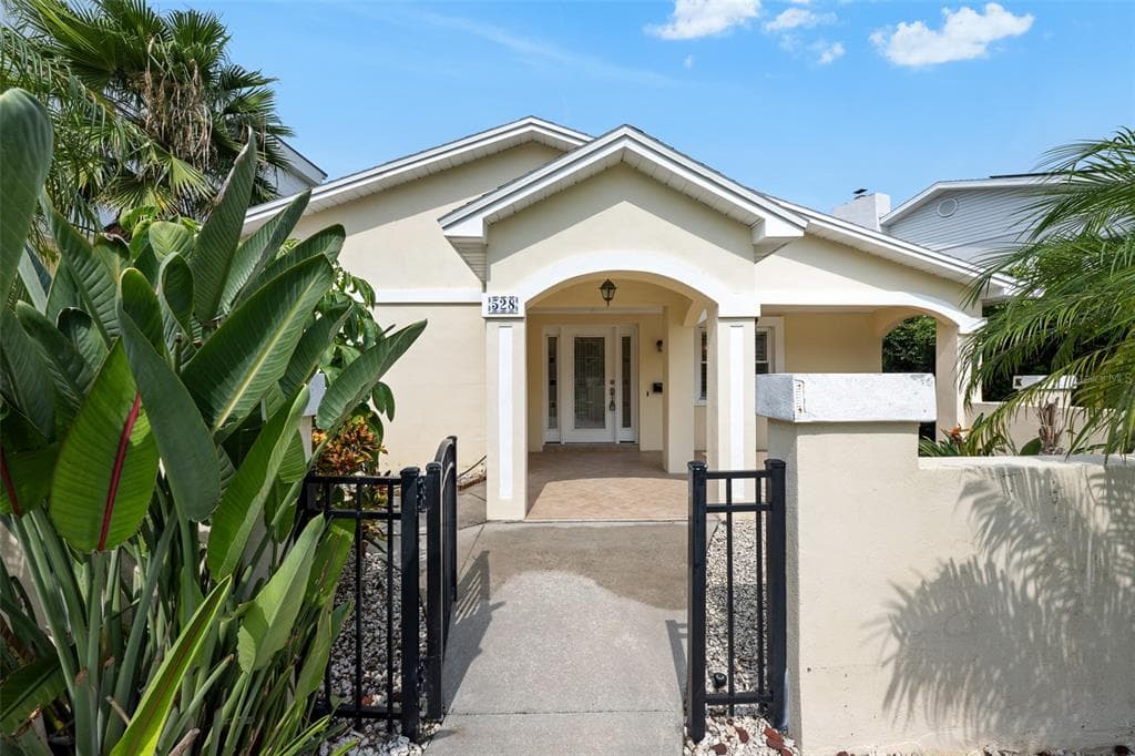 528 LUCERNE AVENUE TAMPA, FL 33606