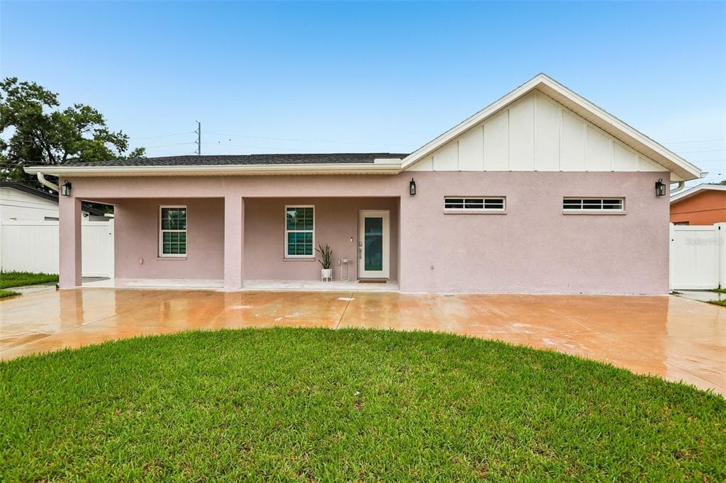 2703 AUBURN AVENUE W TAMPA, FL 33614