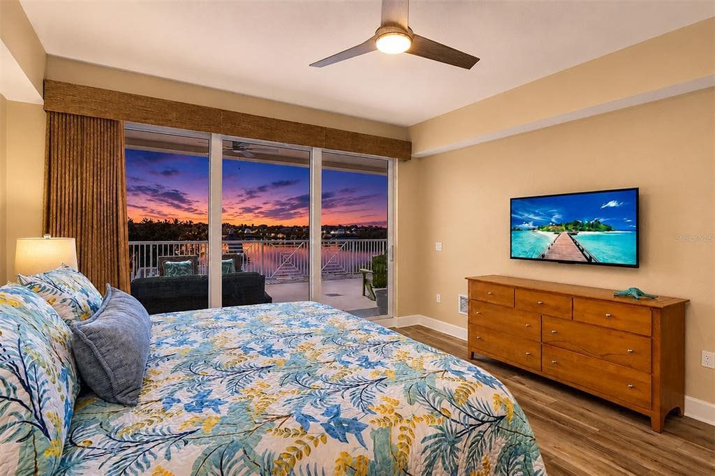 19519 GULF BOULEVARD UNIT 202