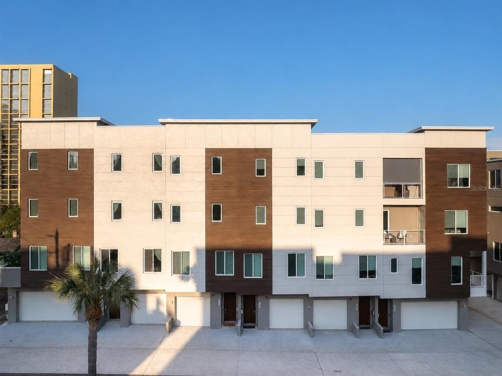 368 6TH STREET S UNIT 1 ST PETERSBURG, FL 33701