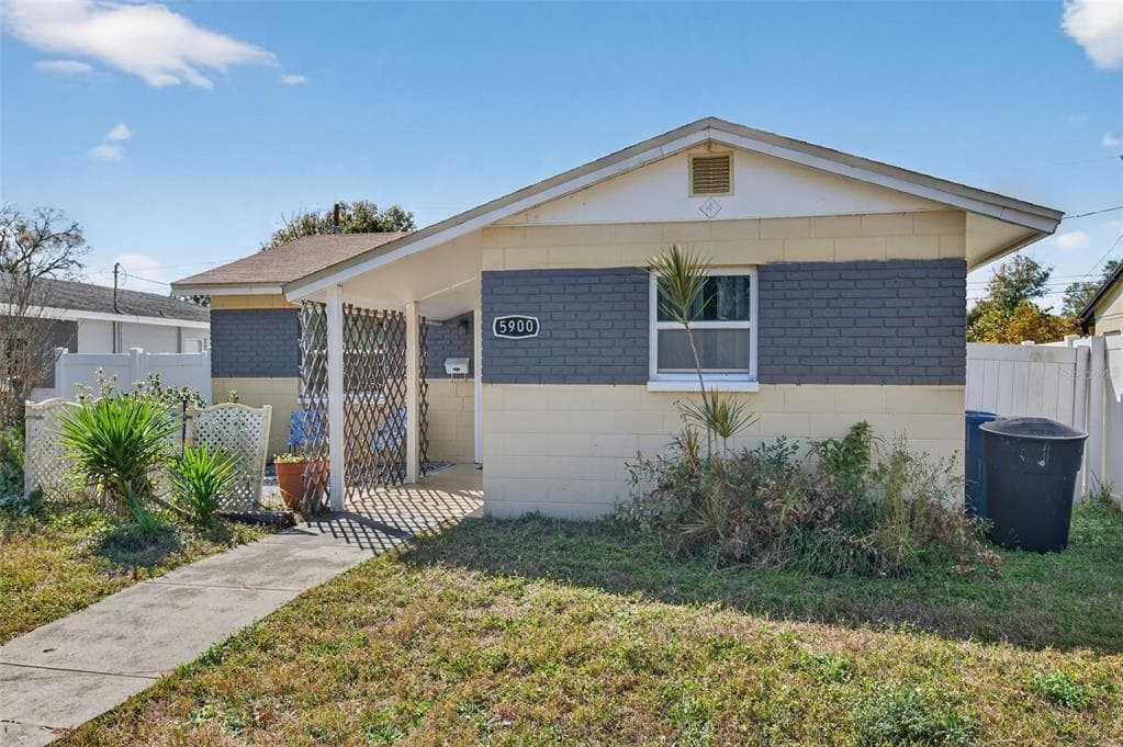5900 CYPRESS STREET N ST PETERSBURG, FL 33703