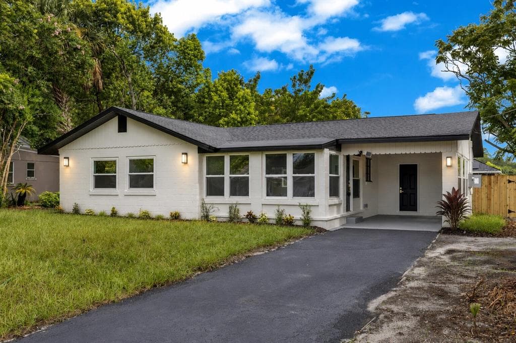 112 COLOMBA ROAD DEBARY, FL 32713
