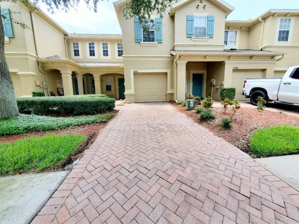 17532 HUGH LANE LAND O LAKES, FL 34638